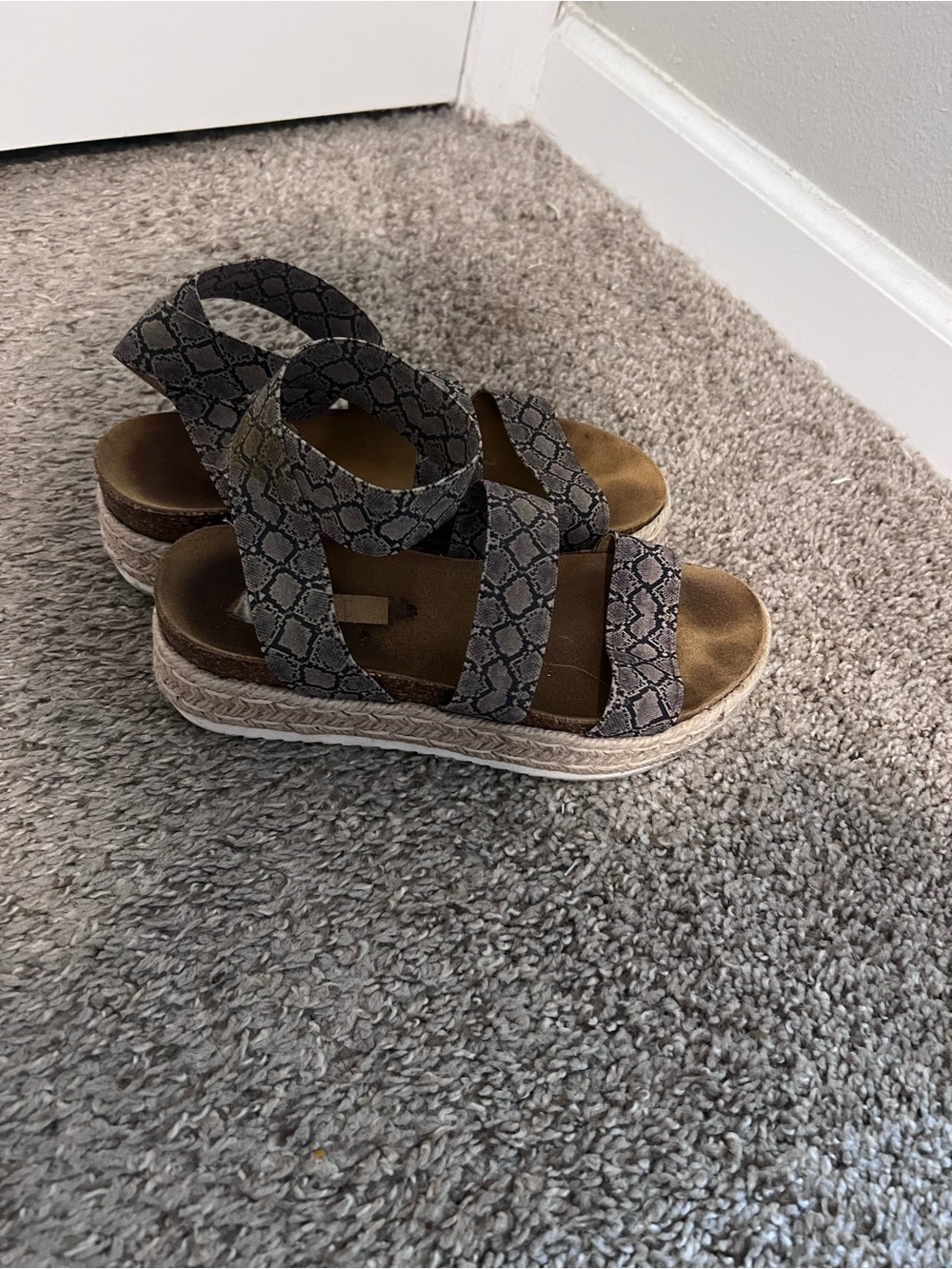Women’s Steve Madden Snake-Print Platform Sandals